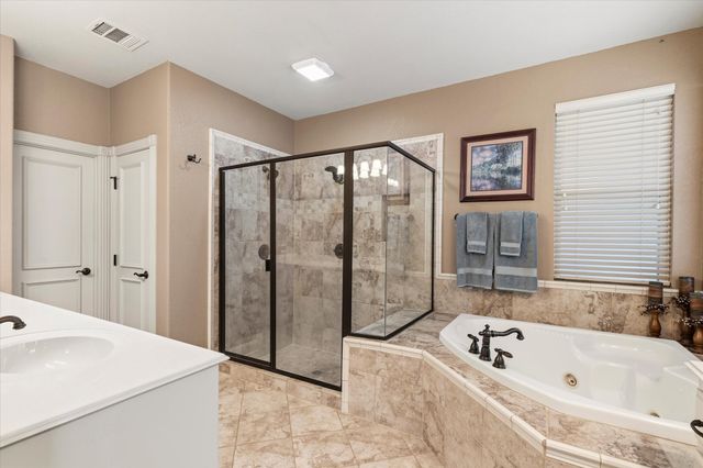 2200 Roadrunner Drive, Flower Mound, TX 75022