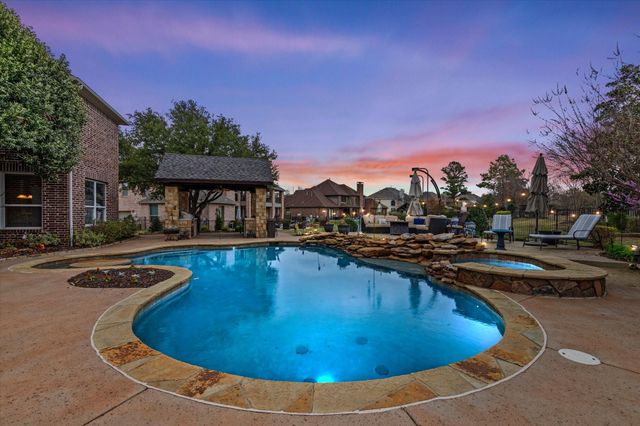 2200 Roadrunner Drive, Flower Mound, TX 75022