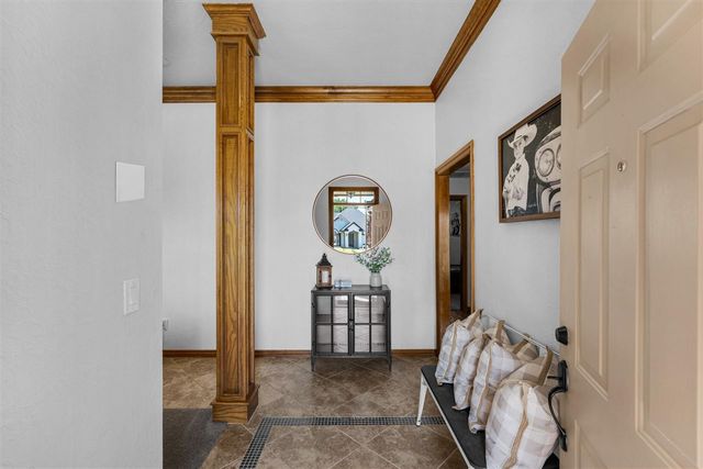 7615 NW Castle Rock Pl, Lawton, OK 73505