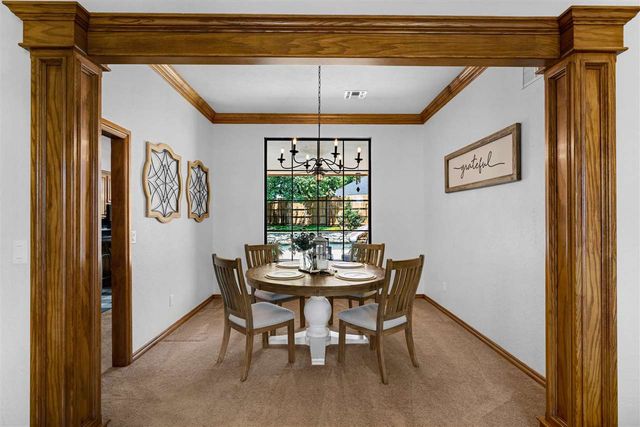 7615 NW Castle Rock Pl, Lawton, OK 73505