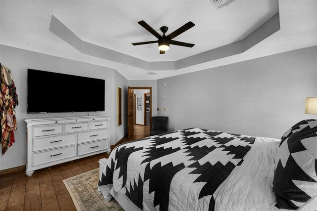 7615 NW Castle Rock Pl, Lawton, OK 73505