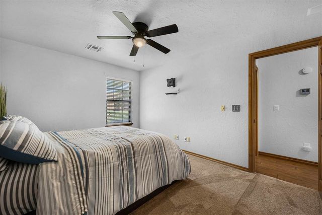 7615 NW Castle Rock Pl, Lawton, OK 73505