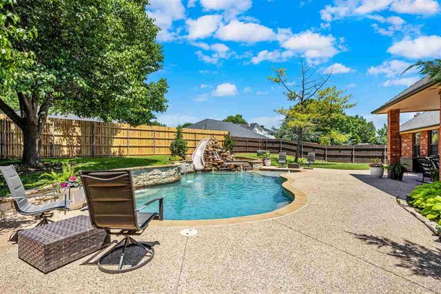 7615 NW Castle Rock Pl, Lawton, OK 73505