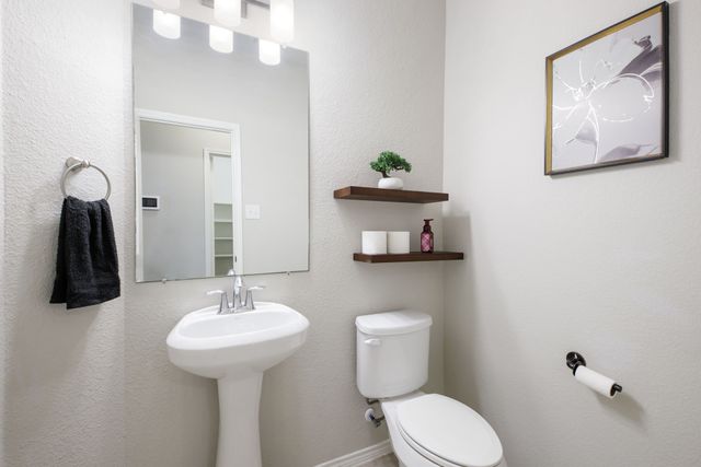 1725 Crescent Oak Street, Wylie, TX 75098