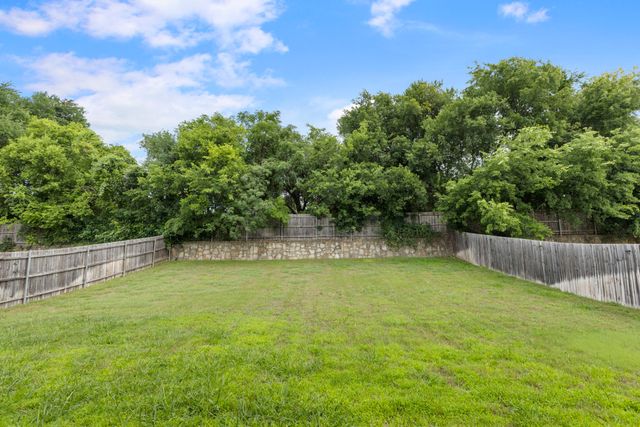 1725 Crescent Oak Street, Wylie, TX 75098