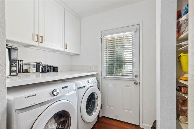 7819 Whitsett, North Hollywood, CA 91605