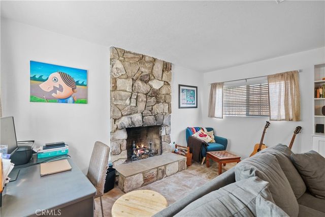 7819 Whitsett, North Hollywood, CA 91605