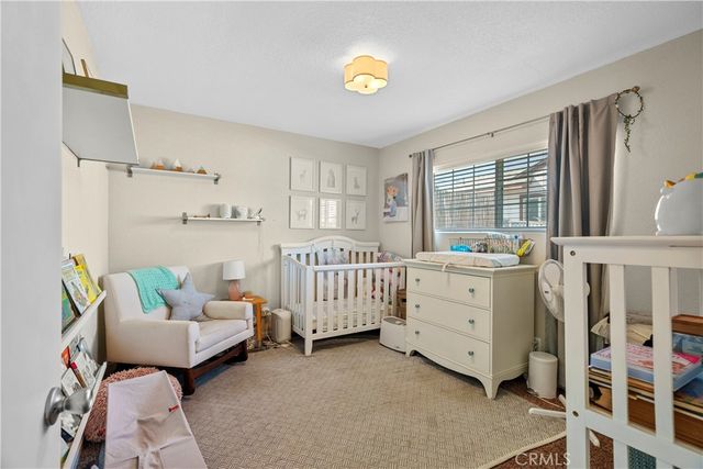 7819 Whitsett, North Hollywood, CA 91605