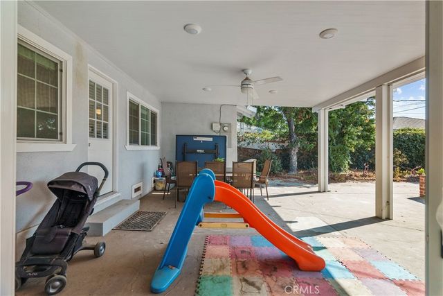 7819 Whitsett, North Hollywood, CA 91605
