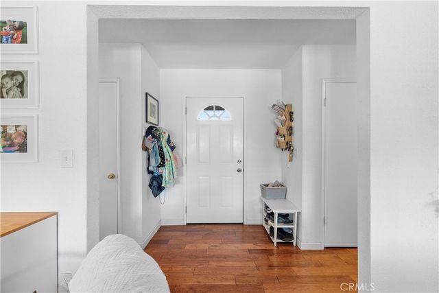 7819 Whitsett, North Hollywood, CA 91605