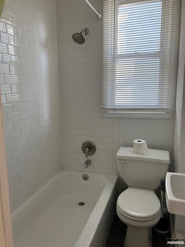 433 Lanza Avenue Apt 3, Garfield, NJ 07026