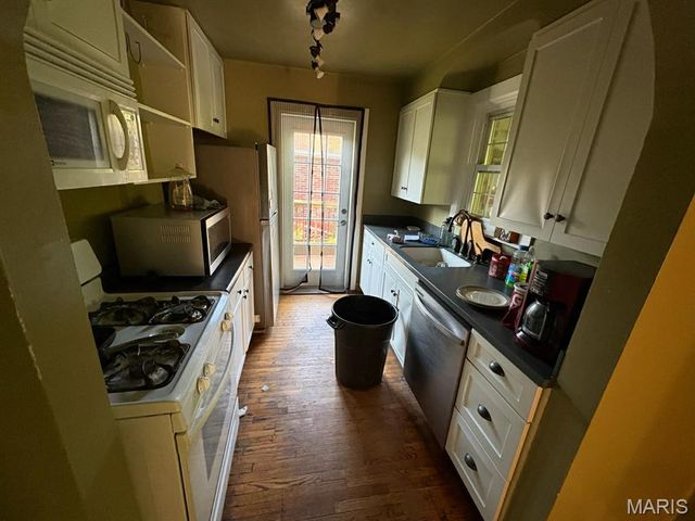 150 Helen Place, Collinsville, IL 62234