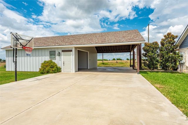 4288 Fm 2546 Road, El Campo, TX 77437