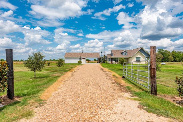 4288 Fm 2546 Road, El Campo, TX 77437