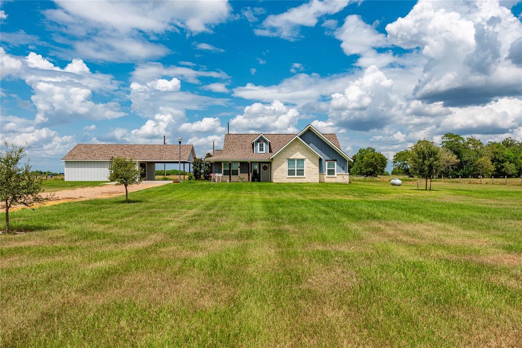 4288 Fm 2546 Road, El Campo, TX 77437