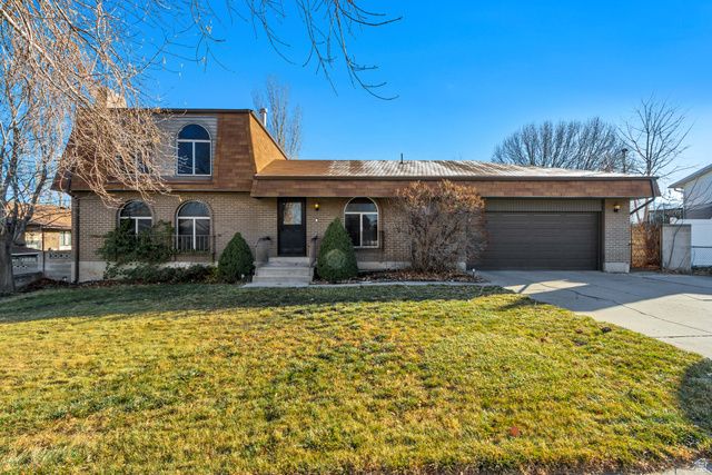 5731 S BLAKE DR, Taylorsville, UT 84129