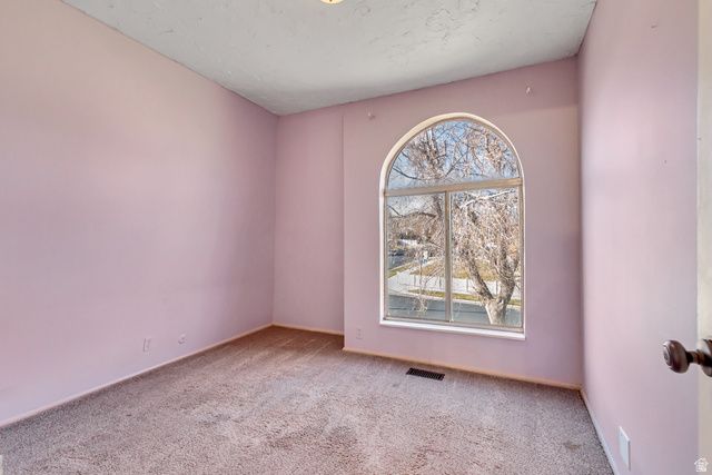 5731 S BLAKE DR, Taylorsville, UT 84129