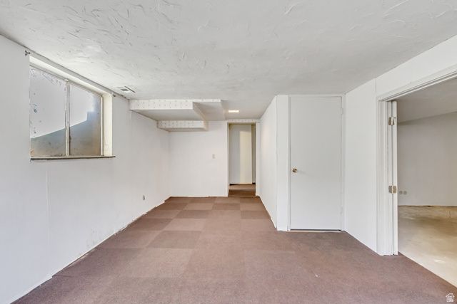 5731 S BLAKE DR, Taylorsville, UT 84129