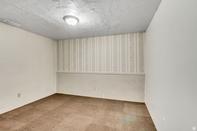 5731 S BLAKE DR, Taylorsville, UT 84129