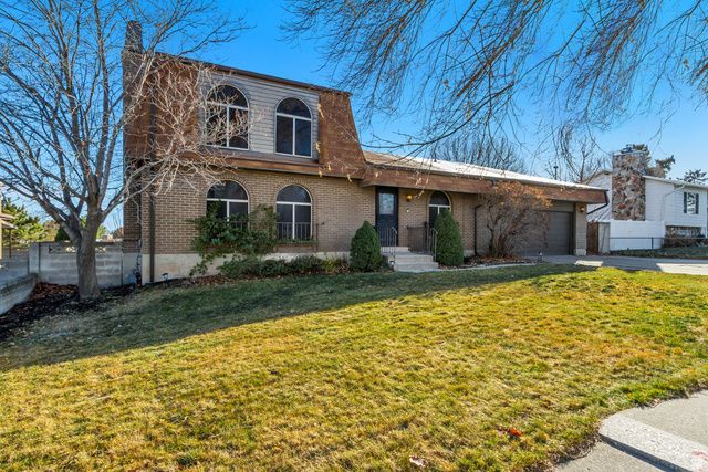 5731 S BLAKE DR, Taylorsville, UT 84129