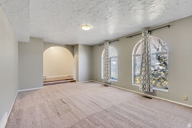 5731 S BLAKE DR, Taylorsville, UT 84129