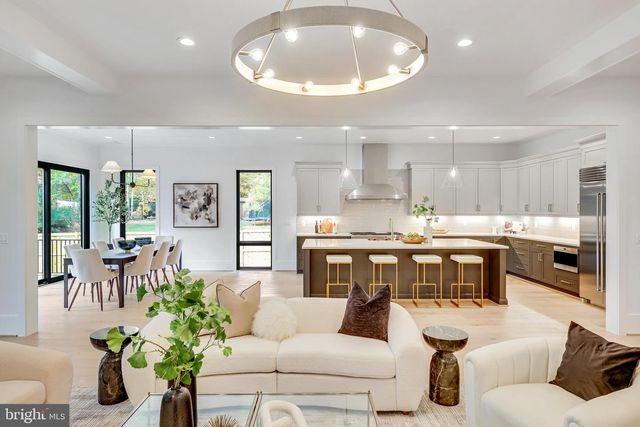 7000 TYNDALE ST, Mclean, VA 22101