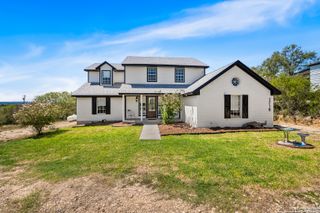 1718 County Road 4511, Hondo, TX 78861