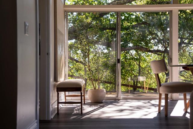 2930 Alexis Drive, Palo Alto, CA 94304