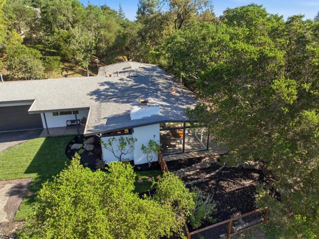 2930 Alexis Drive, Palo Alto, CA 94304