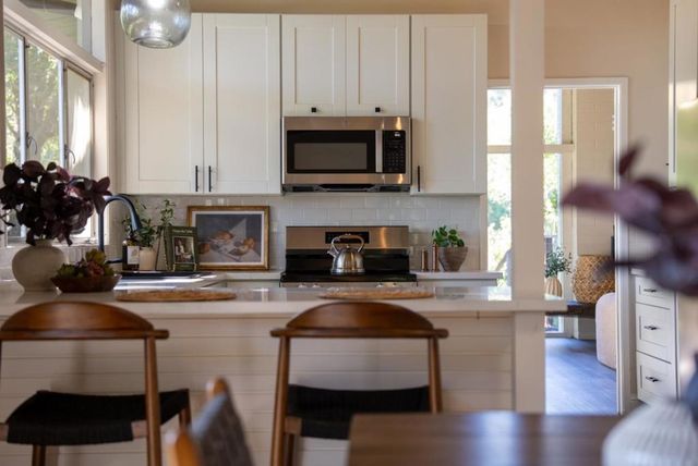 2930 Alexis Drive, Palo Alto, CA 94304