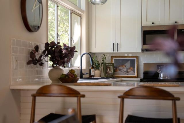 2930 Alexis Drive, Palo Alto, CA 94304