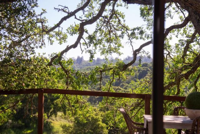 2930 Alexis Drive, Palo Alto, CA 94304