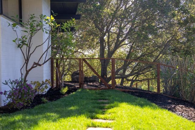 2930 Alexis Drive, Palo Alto, CA 94304