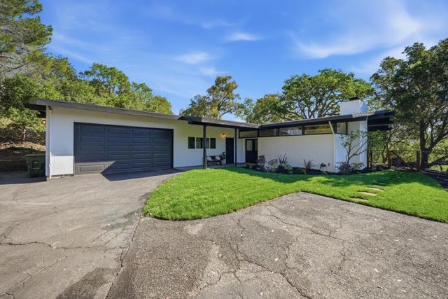 2930 Alexis Drive, Palo Alto, CA 94304