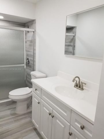 2990 NE 16th Ave 105, Oakland Park, FL 33334