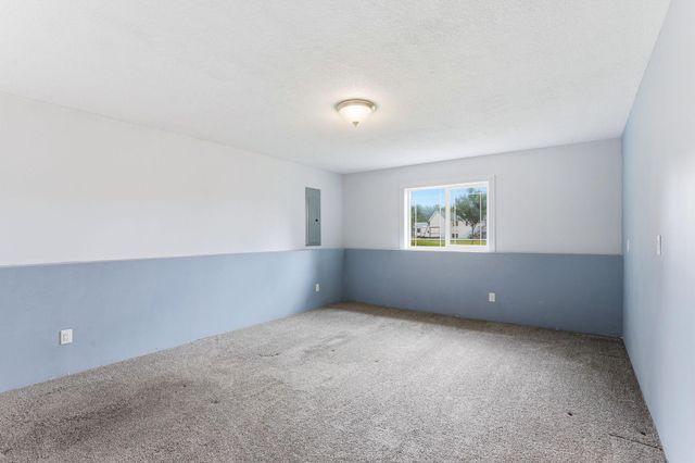 1522 35th Avenue SW, Cambridge, MN 55008