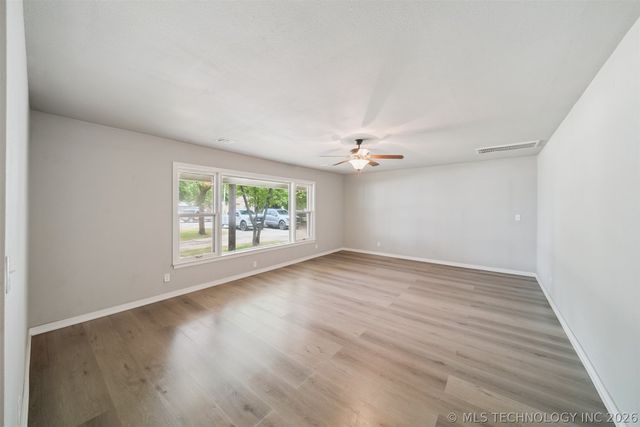 215 S Elliott Street, Pryor, OK 74361