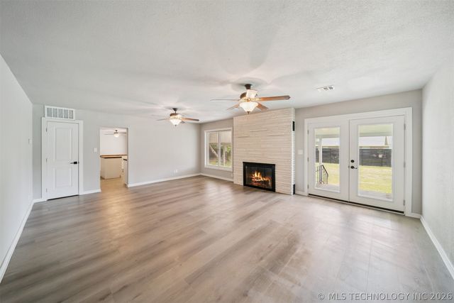 215 S Elliott Street, Pryor, OK 74361