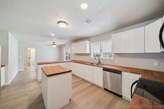 215 S Elliott Street, Pryor, OK 74361