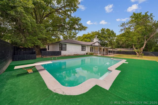 215 S Elliott Street, Pryor, OK 74361