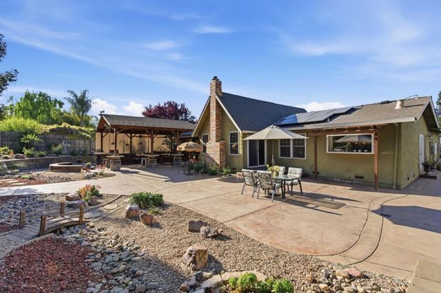 1035 Easy Street, Morgan Hill, CA 95037
