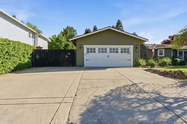 1035 Easy Street, Morgan Hill, CA 95037