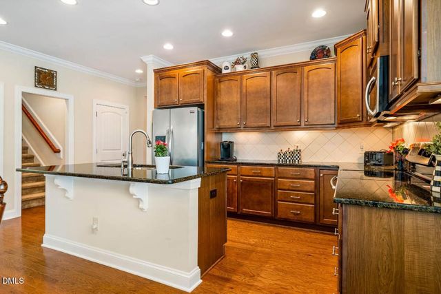 79 Heatherwood Drive, Chapel Hill, NC 27516