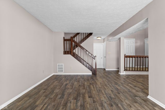 2449 Chaseway Court, Indianapolis, IN 46268