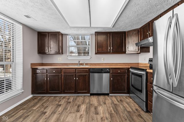 2449 Chaseway Court, Indianapolis, IN 46268