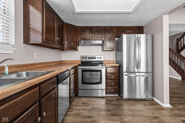 2449 Chaseway Court, Indianapolis, IN 46268