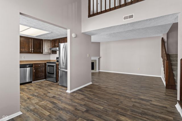 2449 Chaseway Court, Indianapolis, IN 46268