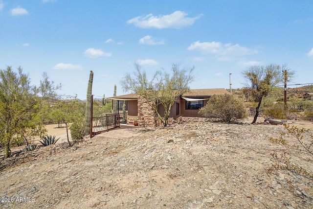 3442 W MEANDER Road, New River, AZ 85087