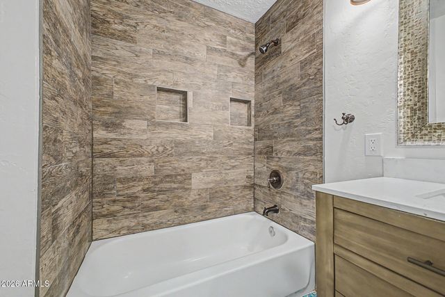 3442 W MEANDER Road, New River, AZ 85087
