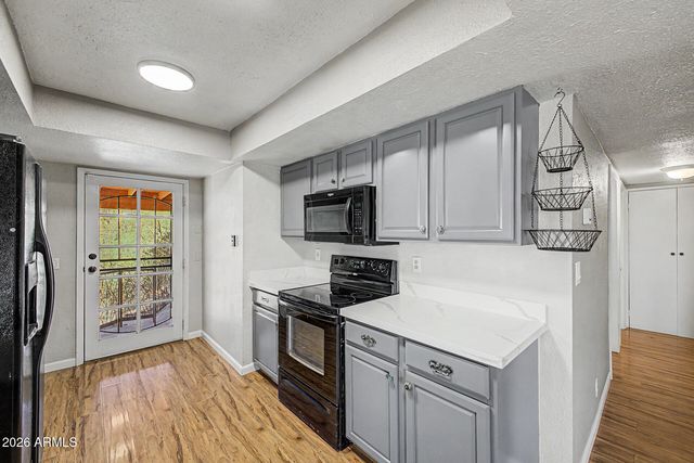 3442 W MEANDER Road, New River, AZ 85087